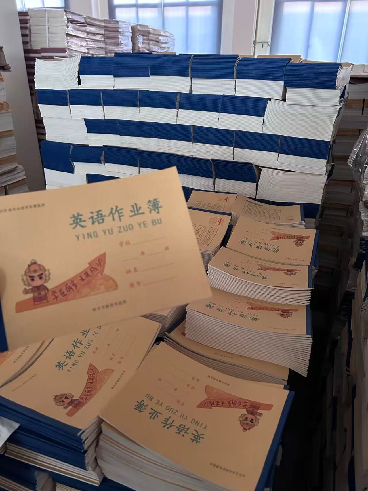 خدمات طباعة دفاتر الملاحظات المخصصة - عالية الجودة ومرنة ومخصصة بالكامل